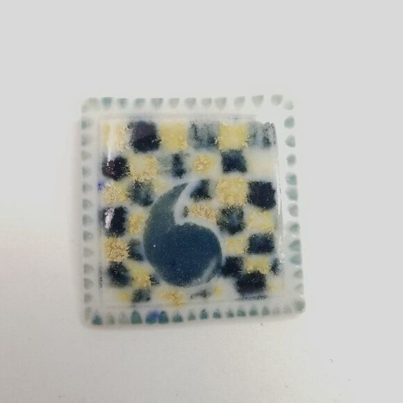 Vintage Single Quotation Mark and Checkered Background Square Brooch, Handmade - Picture 6 of 6